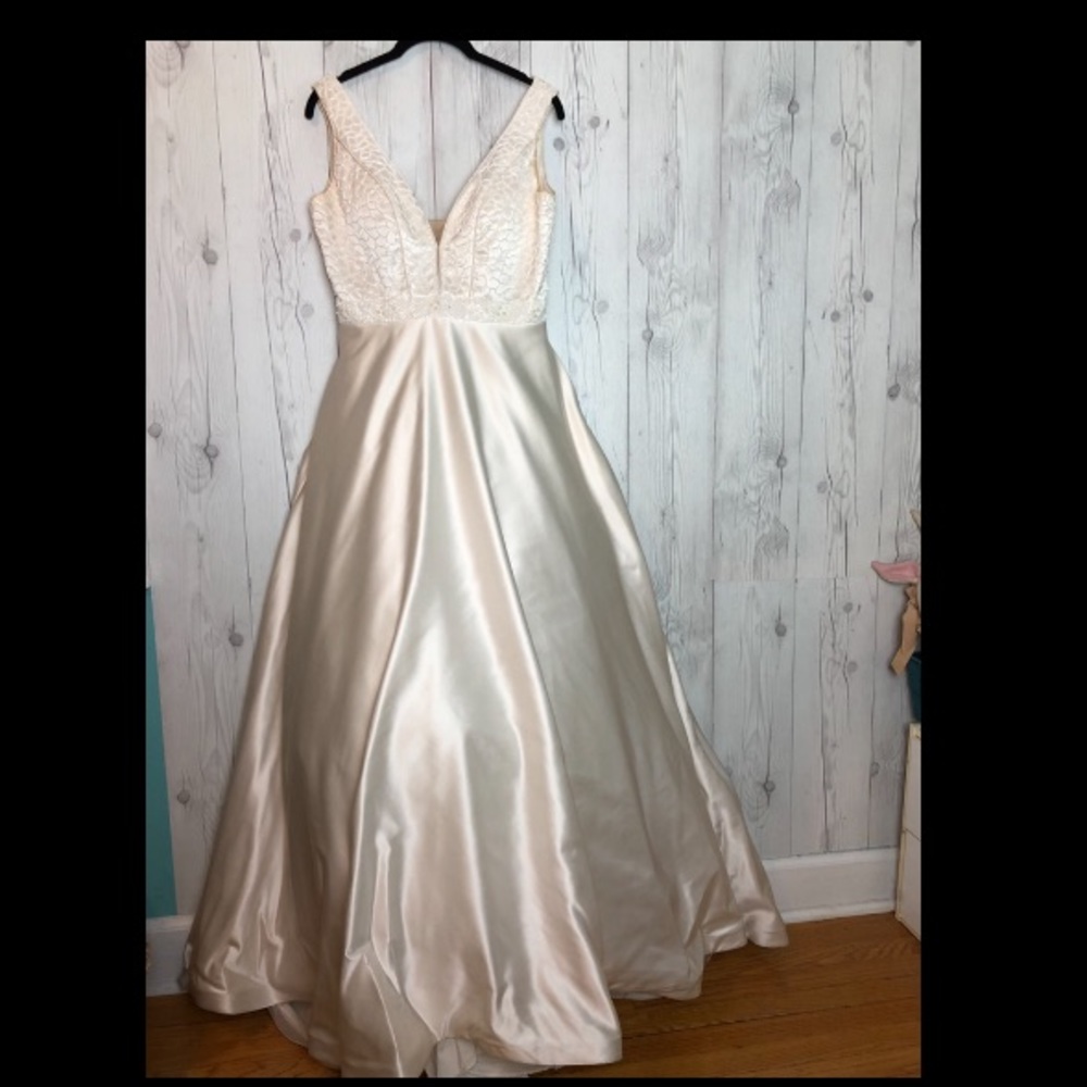 Sherri hill prom dress